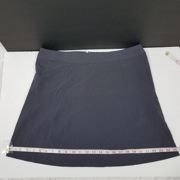 Oxford Golf Irongate Gray Skort 10 NWT - Picture 7 of 9
